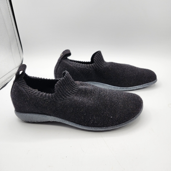 Naot Black Slip-On Strech Knit Vegan Sneakers Sz 40 - Picture 3 of 7